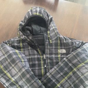 The NorthFace boys XL reservable coat!